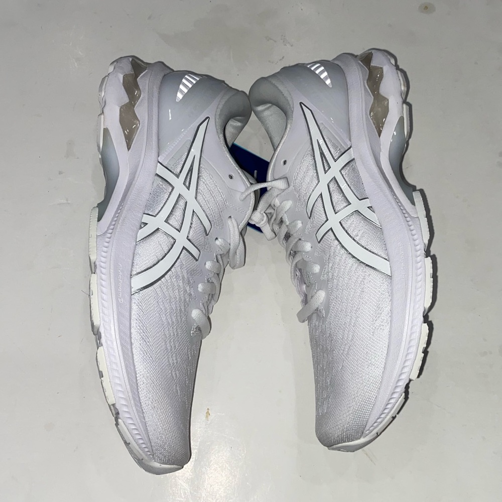 Women’s ASICS Gel Kyano
